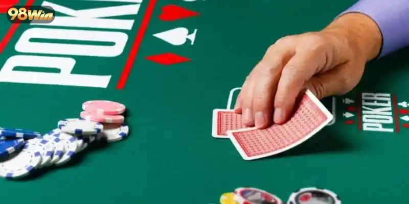 Cách chơi poker 2 lá chiến lược và các vòng cược cơ bản